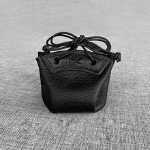 Charger l'image dans la galerie, Bourse en cuir