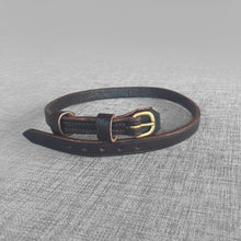 Charger l'image dans la galerie, Sous-barbe en cuir sur mesure