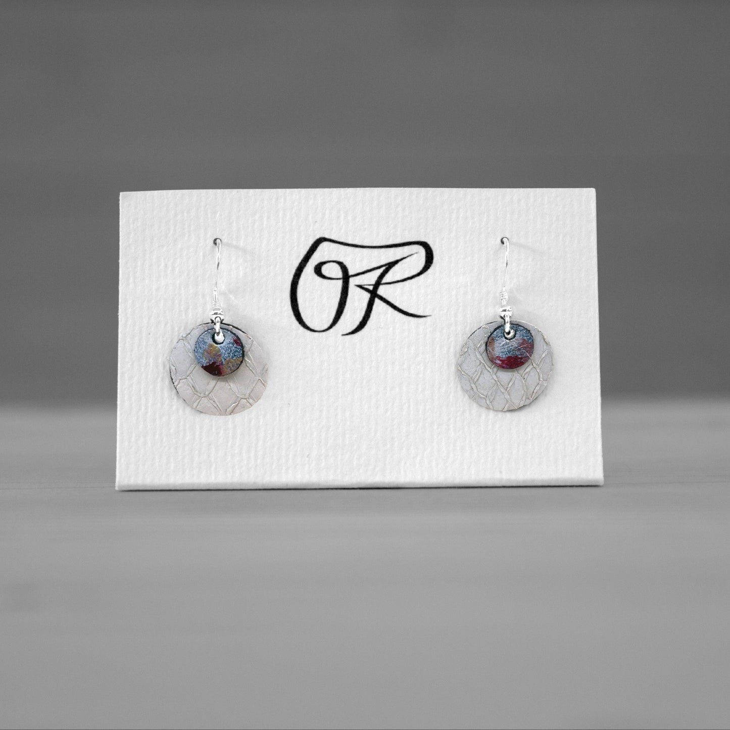 Boucles d’oreilles en cuir blanc & argent massif