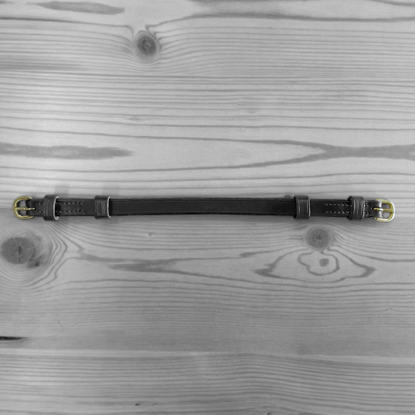 Attache de dessus de têtière pour accessoire