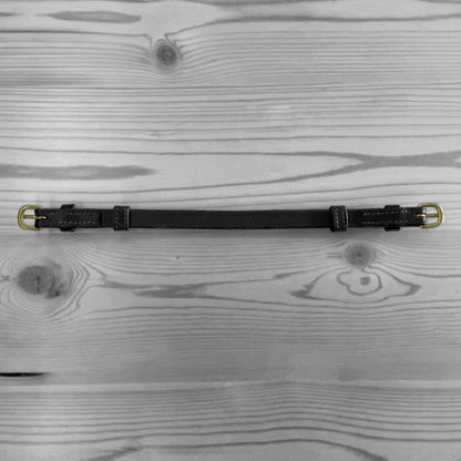 Attache de dessus de têtière pour accessoire